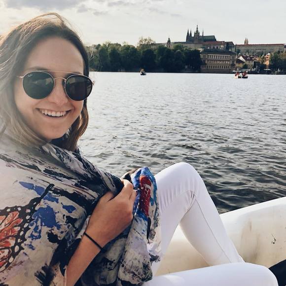 Meet your Posher, Brooke - Picture 1 of 1